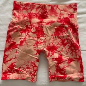 Pchee-Bum Tie-Dye Scrunch Shorts